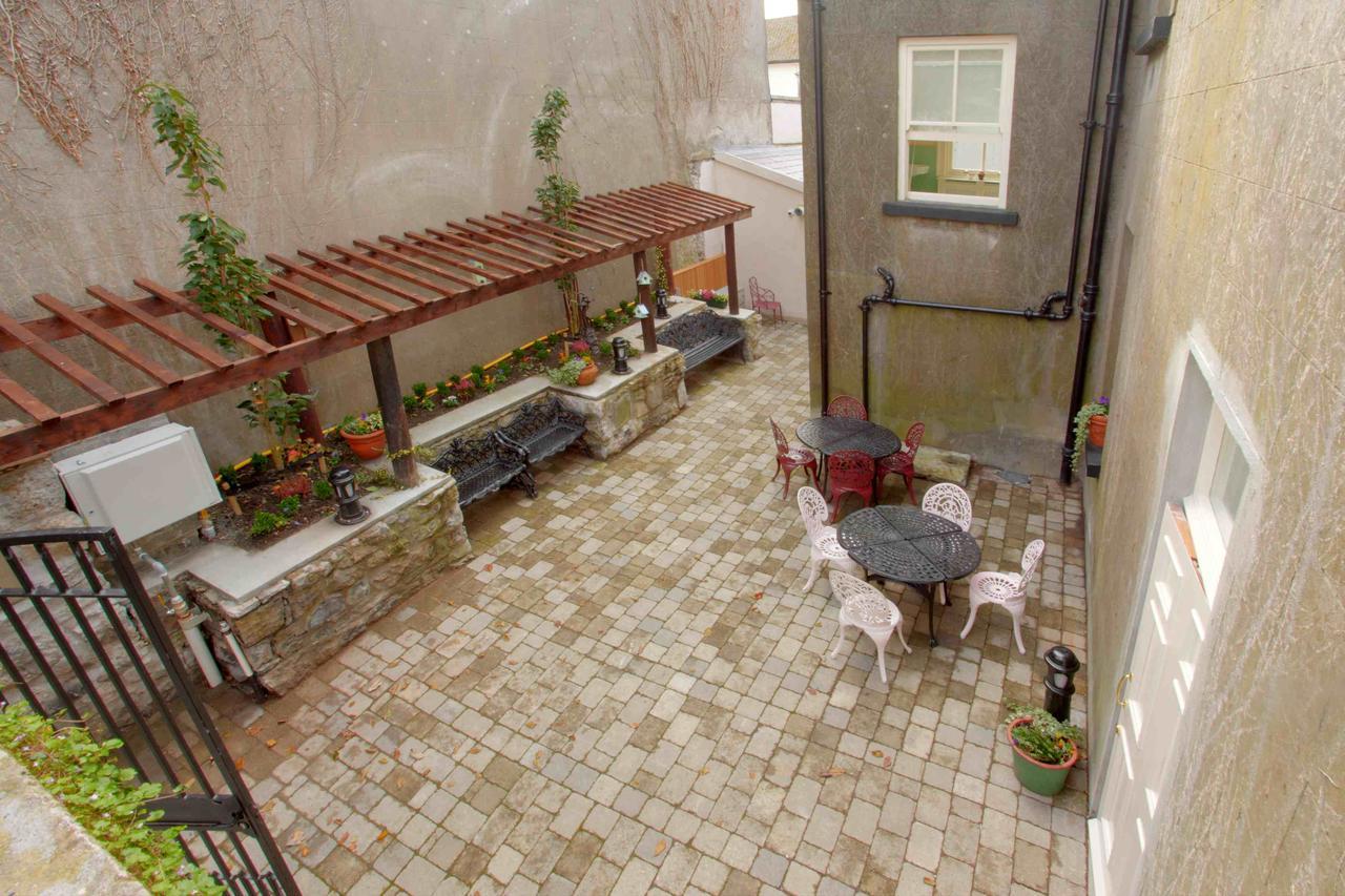 Corrib House Guest Accommodation Galway Exterior photo